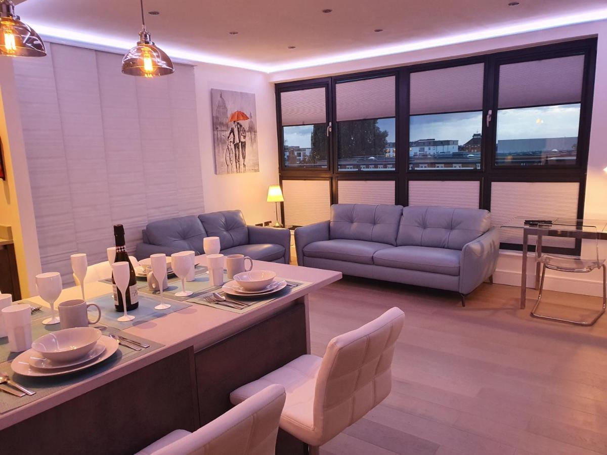 Central Penthouse With Hot Tub & Views 23 Cheltenham Exterior photo